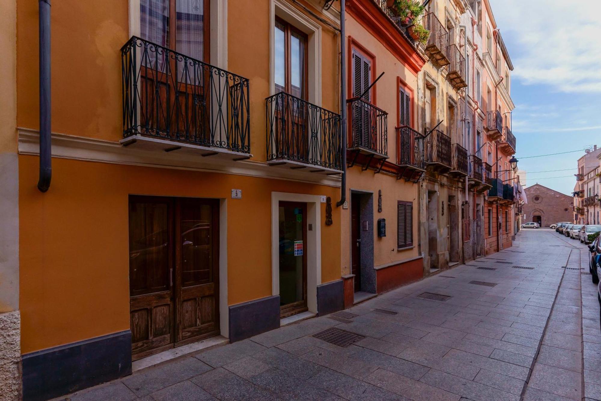 Naos Casa Vacanze Iglesias Exterior photo